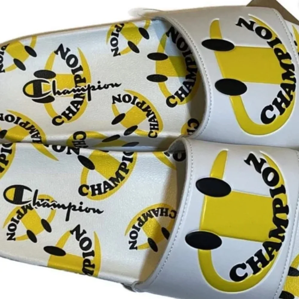 Champion Slides Shoes Mens‎ Size 12 White Yellow Happy Face Summer Sandals NEW